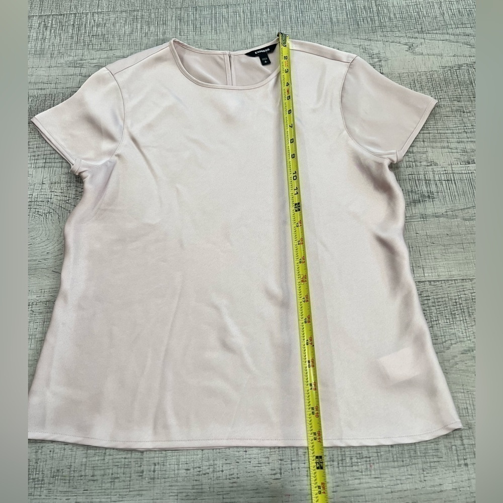 Express Blush Pink Silk Like Short Sleeve Blouse Size Small - Picture 11 of 13